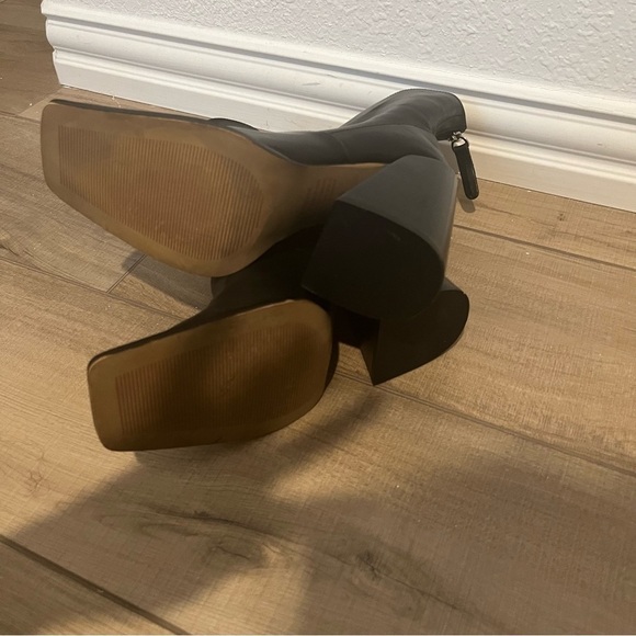 Alias Mae Eden Bootie in Black Leather Square Toe Size 6 (36) - Picture 7 of 8